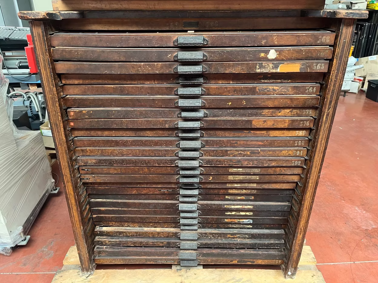 6-E-1 Vansuge type case , Bruxelles, Belgium
