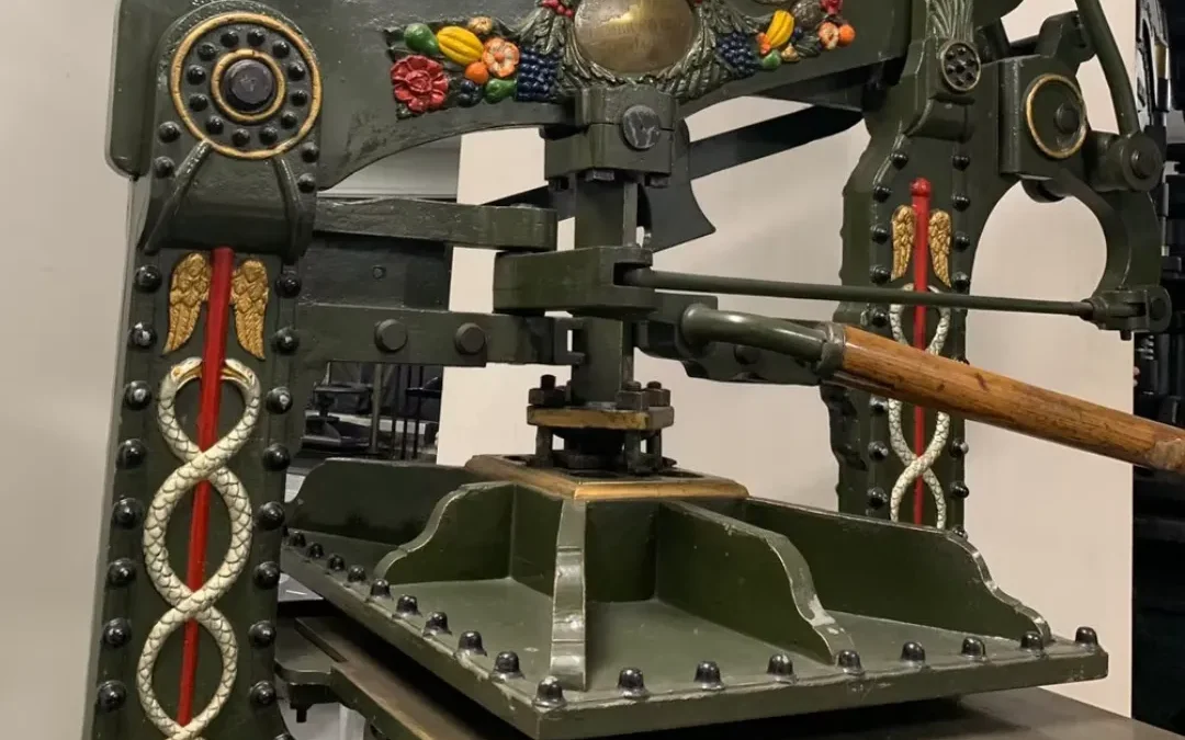 B- Metal Screw